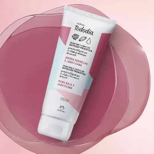 Creme hidratante para o corpo amora  vermelha e jabuticaba 