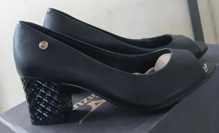 Sapato feminino Moleca nº 36