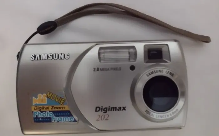 Câmera digital Samsung Modelo Digimax 202 - É vintage