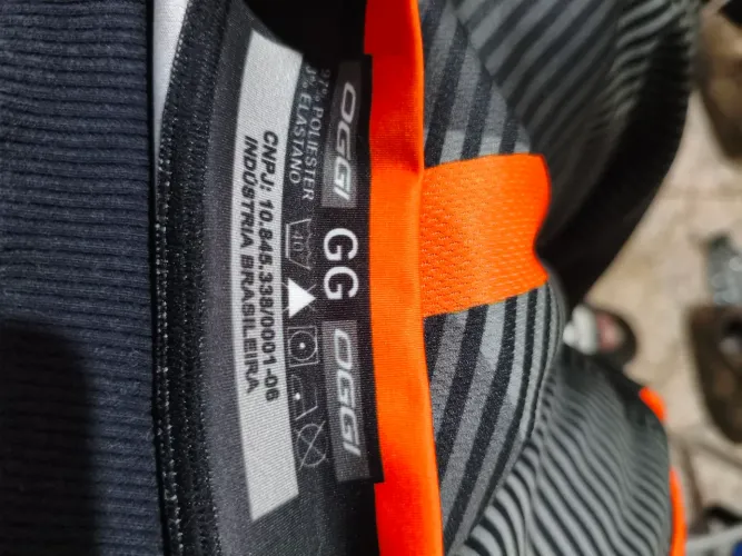 Vendo camisa de ciclismo nova 