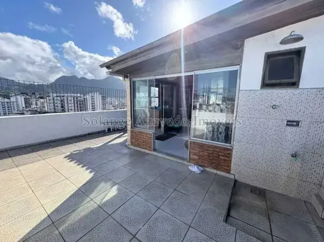 EXCELENTE COBERTURA DUPLEX EM VILA ISABEL