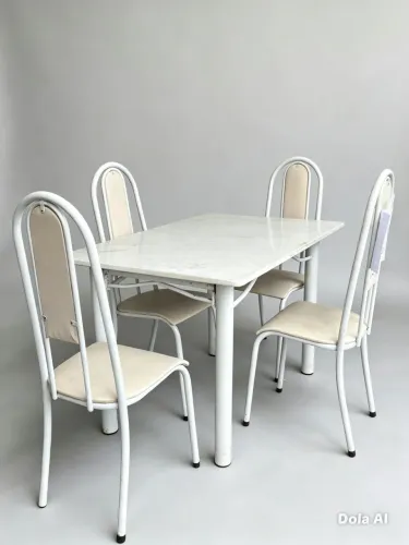 Mesa tampo de pedra com 4 cadeiras
