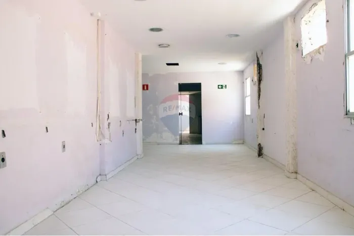 Aluguel Ponto Comercial 135m² extremamente bem localizado no coração da Barra, Grande opor
