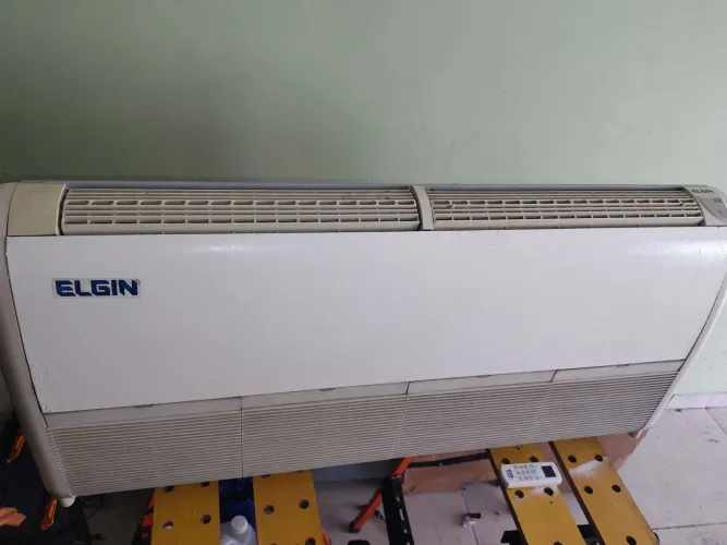Ar-condicionado piso teto 36.000 btus