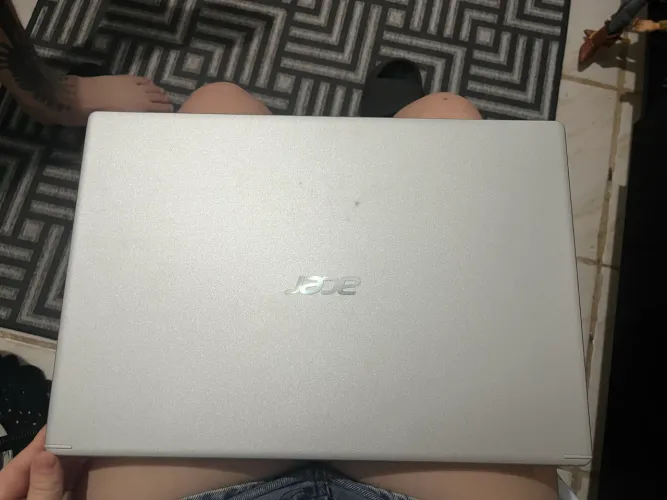 Notebook pouco uso 