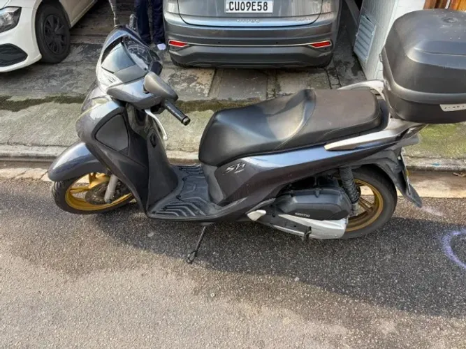 Moto honda SH150i
