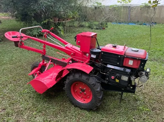 Micro Trator tipo Tobata diesel ano 2024