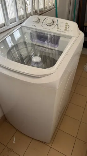 Máquina de lavar 12 kgs