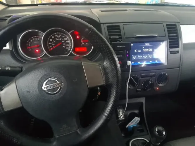 Nissan Tiida S 1.8/1.8 Flex 16V Mec. 2011