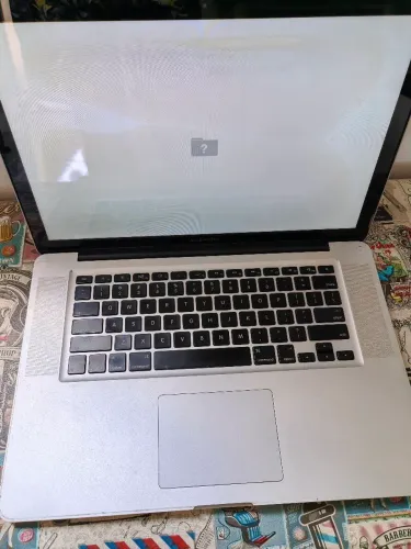Macbook de 2009 Core 2 duo tela 17" 8 gb de RAM