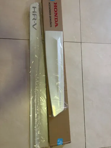 friso lateral para porta HRV branco 2023