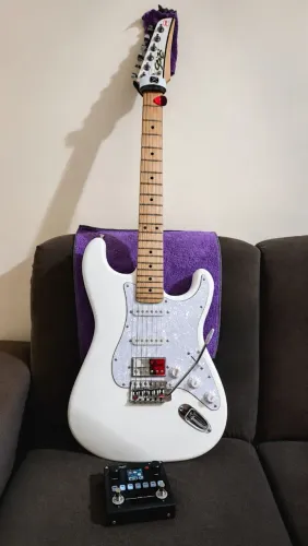 GUITARRA SEIZI FUN 