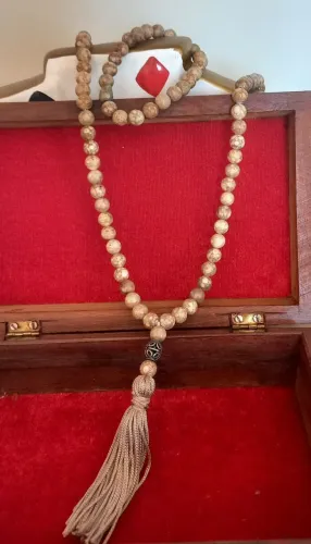 Colar e pulseira de contas naturais Japamala