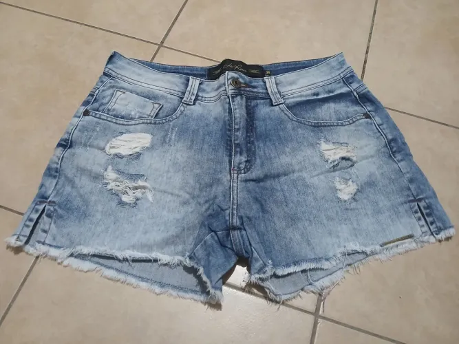Vende-se shorts jeans 