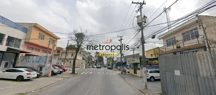 Fácil acesso às principais vias, comércios, escolas e centros de serviço.