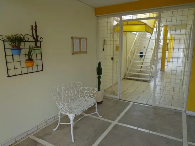 Kitnet mobiliada próximo da PUC, terminal-SP de ônibus e Rodoviária de Sorocaba. Centro.