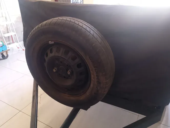Carretinha reboque para transportar cargas