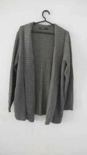 Baixou!bCardigan Lazinha Veste P/M da Amaro