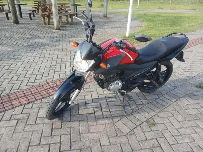 Oportunidade Unica Moto semi nova Única Dona
