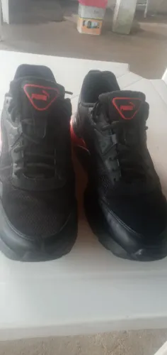 Vendo esse tênis marca puma ele original seminovo usado 1 vez ficou grand númer 43 entrego