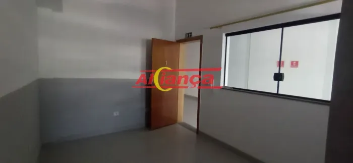 Sala no térreo para alugar com 19m² na Vila Rosália - Por R$ 1500