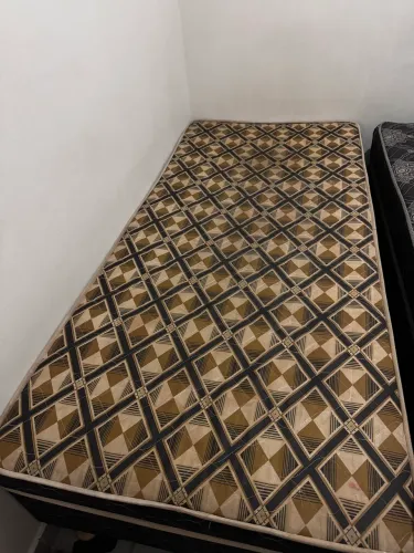 VENDO CAMA BOX DE SOLTEIRO E DE SOLTEIRÃO