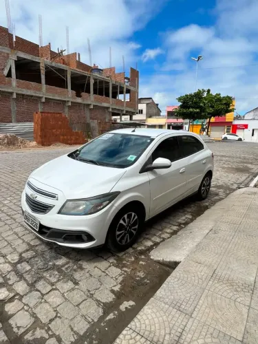 Chevrolet Onix Hatch LTZ 1.4 8V Flex Power Mec. 4P 2015