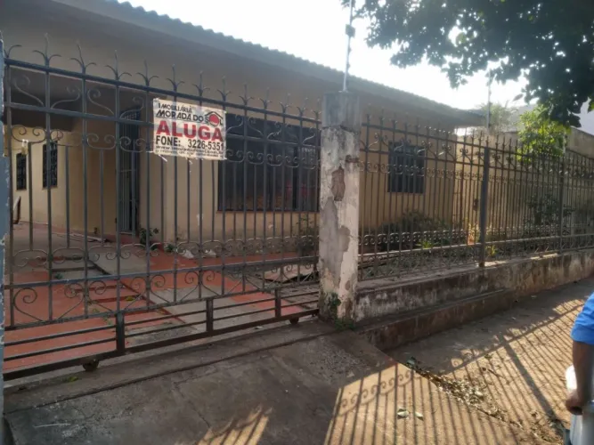 Casa para alugar em Zona 05, Maringá-PR