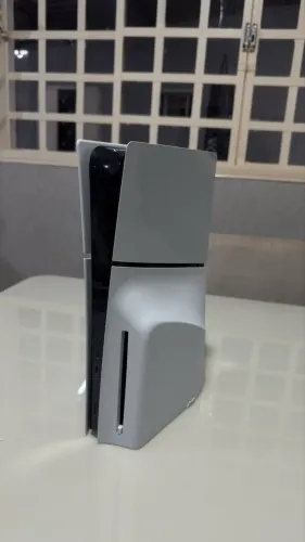 PS5 Slim Mídia Física (Vendo ou Troco em PC.)