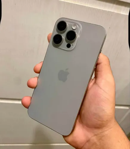 Iphone 15 pro max 256gb semi novo
