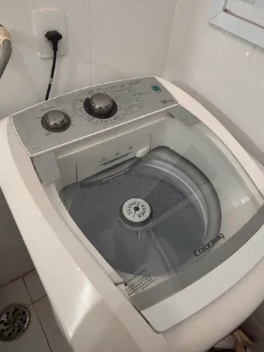 MÁQUINA DE LAVAR SEMI NOVA