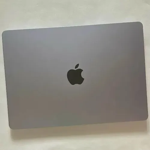 MacBook Pro (M2, 2022)