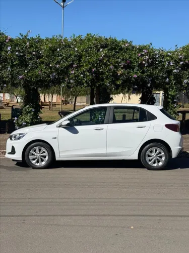 Chevrolet Onix Hatch LT 1.0 8V Flex Mec. 4P 2023