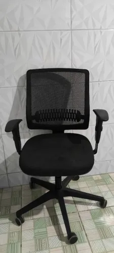 Cadeira de escritorio.