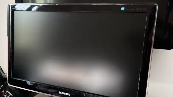 Monitor Samsung SyncMaster LCD TV Monitor