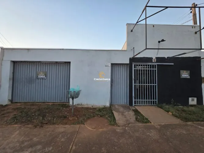 02 Casas com 01 Ponto Comercial - 1303 Sul - Plano Diretor Sul