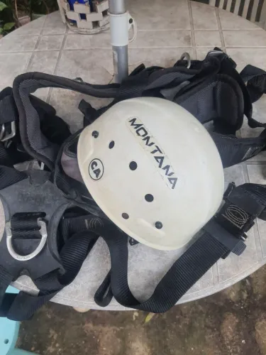 Kit de Proteção para Trabalho em Altura - Capacete Montana + Cinturão Paraquedista Altiseg