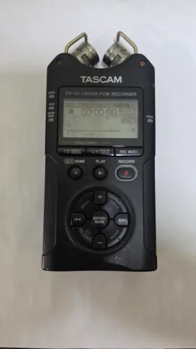 TASKAM DR-40