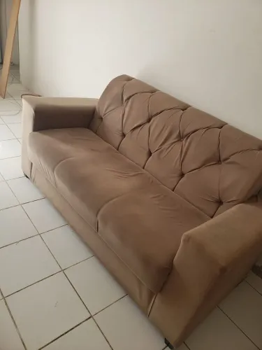 VENDO UM SOFÁ DE 3 LUGARES NOVO 