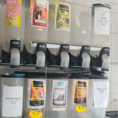 Expositor pra raçao por 750 reai
