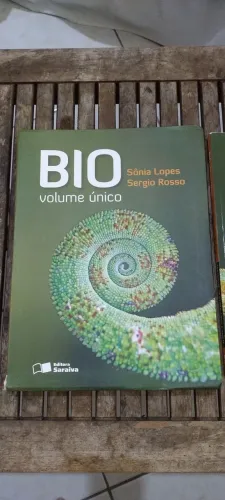 Livro de biologia volume único Sônia Lopes Sérgio Rosso em excelente estado de 