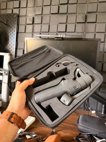 Estabilizador DJI Osmo Mobile 6 (OM 6) + Case Rígido de Transporte