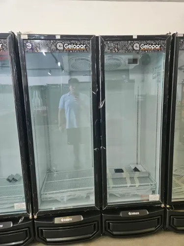 cervejeira 2 portas de 950 litros Gelopar - nova