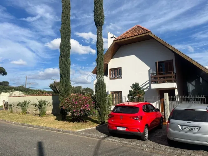 Sobrado com terreno a venda no São Braz