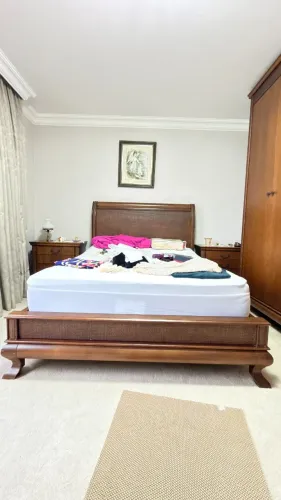 jogo de quarto clássico em madeira maciça