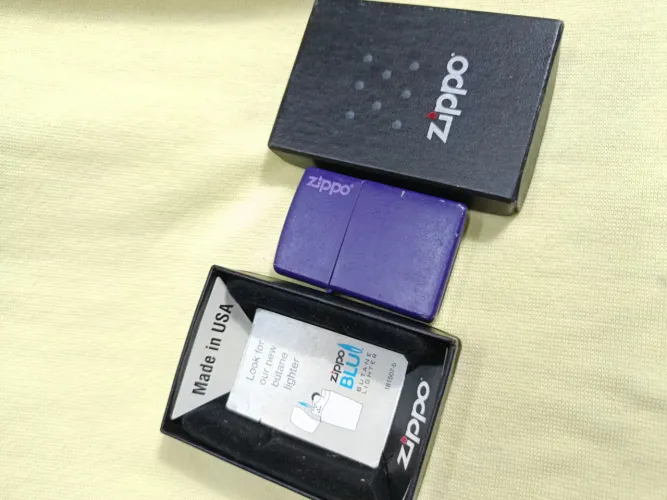 Isqueiro Classic Purple Matte Zippo Logo - 237ZL