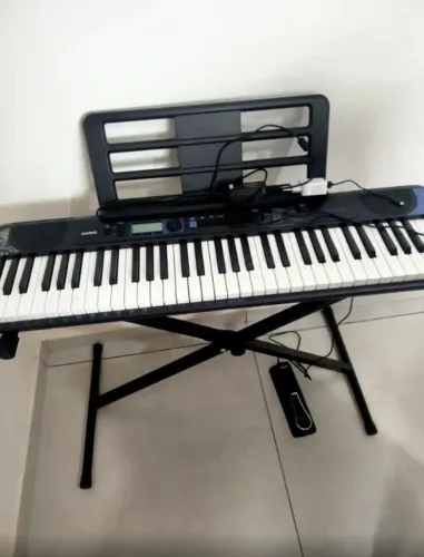 Teclado Casio 61 Teclas Ct-s300 + Suporte + Pedal + Capa alcochoada