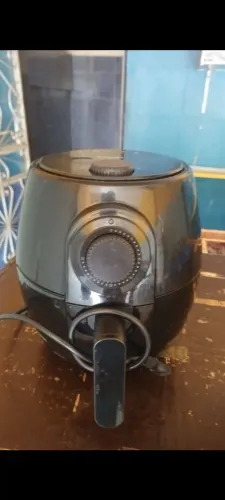 Vendo uma  air fryer em.boa condiçoes 