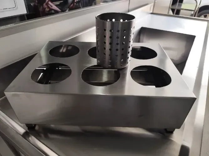 Porta-talheres inox para cozinha profissional