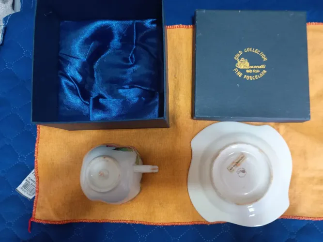 Xícara Porcelana marca Presentti Itály - 2 pecas